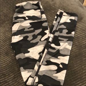 Reebok camo performance leggings